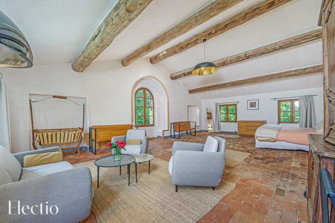 Parenthese En Luberon Hotel Рустрел Екстериор снимка