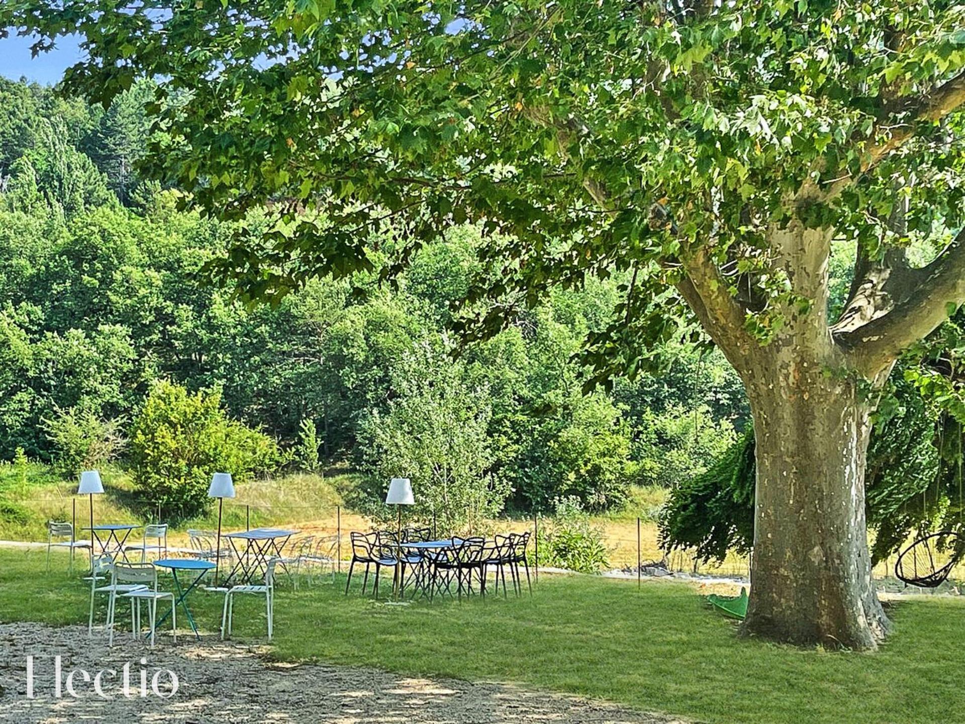 Parenthese En Luberon Hotel Рустрел Екстериор снимка